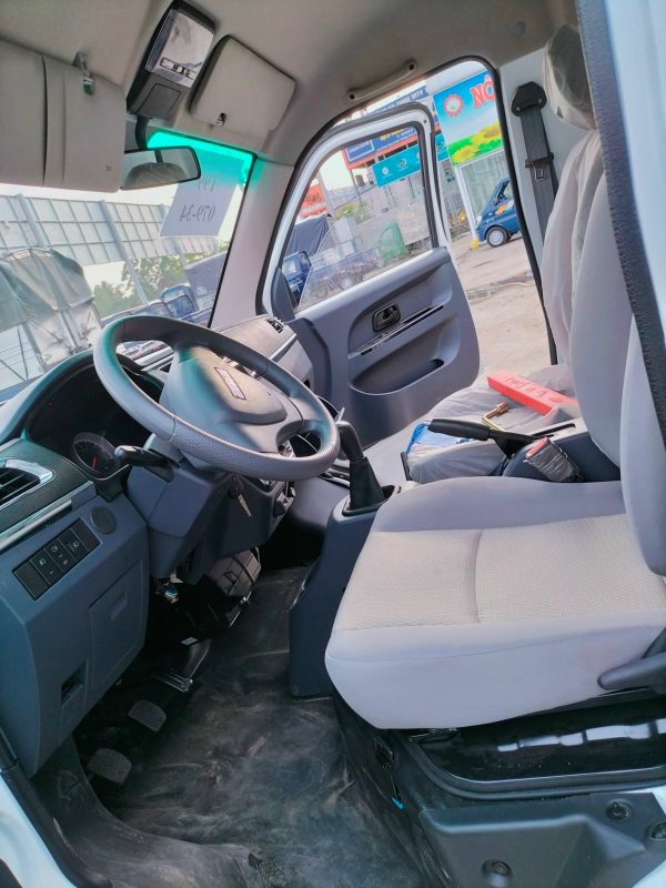 XE TẢI SRM T30 THÙNG KÍN DÀI 2M9 - Hình ảnh 10