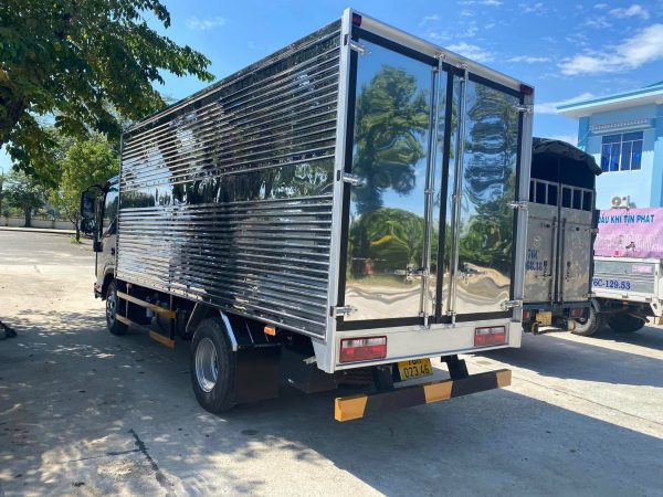 Đô Thành IZ350 THÙNG KÍN - Hình ảnh 3