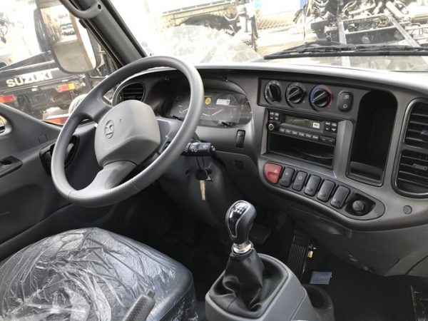 Hyundai Mighty N250SL thùng kín 2.5 tấn - Hình ảnh 12