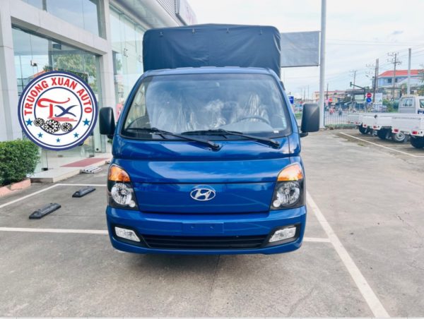 XE TẢI HYUNDAI PORTER H150 THÙNG MUI BẠT 1, 5 TẤN