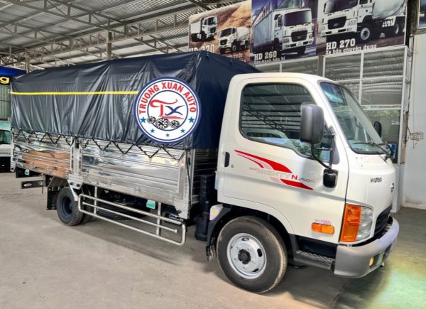 Xe Hyundai N250SL thùng bạt 2.4 tấn - Hình ảnh 2