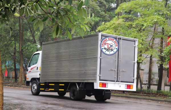 Hyundai Mighty N250SL thùng kín 2.5 tấn - Hình ảnh 3